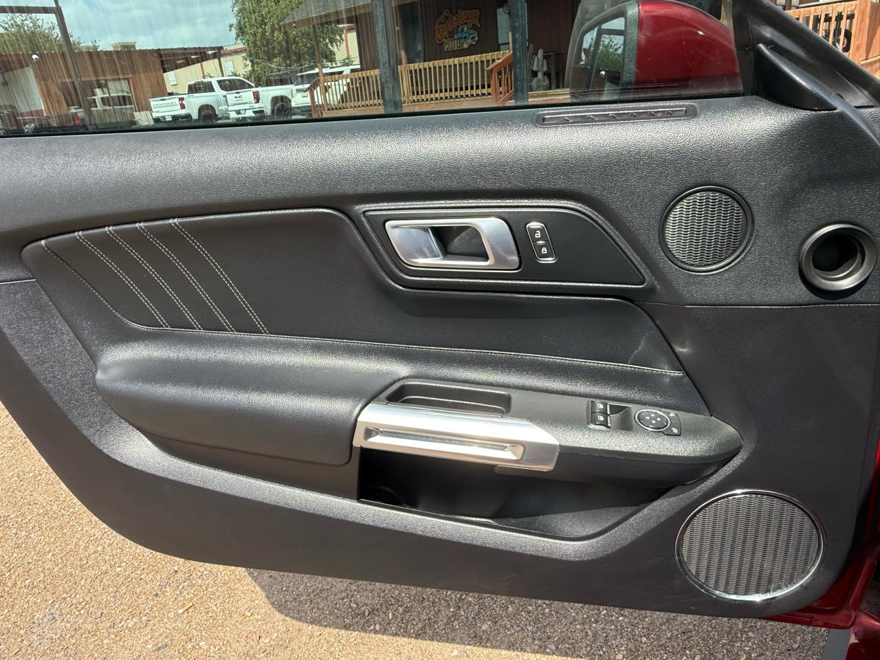 Ford Mustang GT Premium Coupe 2018