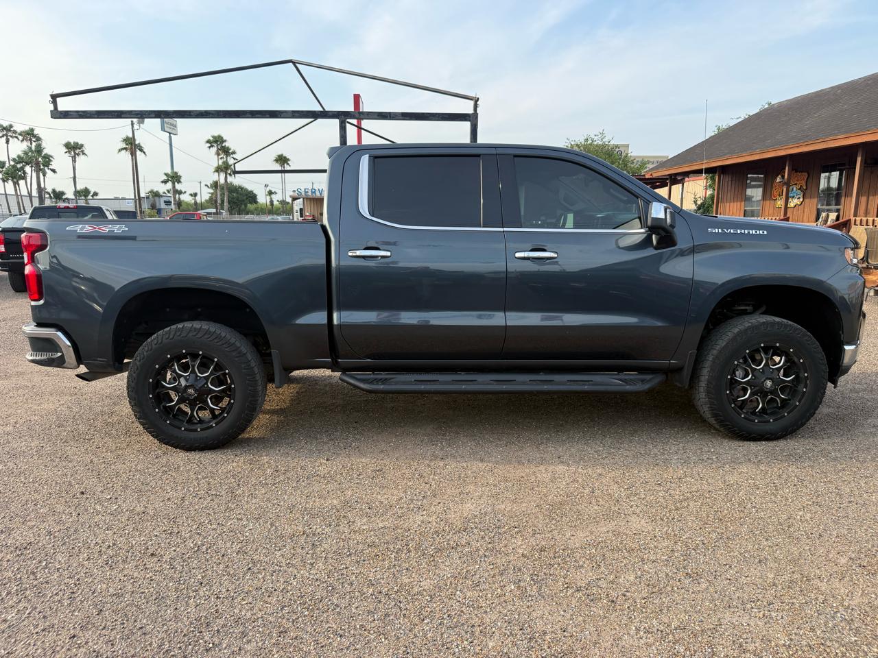 Chevrolet Silverado 1500 4WD Crew Cab 143.5" LTZ w/1LZ 2019