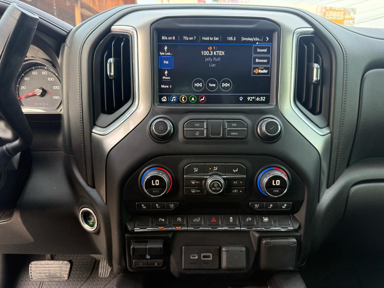 Chevrolet Silverado 1500 4WD Crew Cab 143.5" LTZ w/1LZ 2019