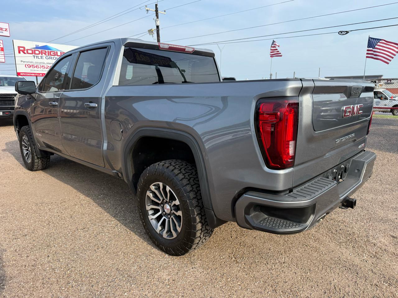 GMC Sierra 1500 AT4 Crew Cab Short Box 4WD 2021