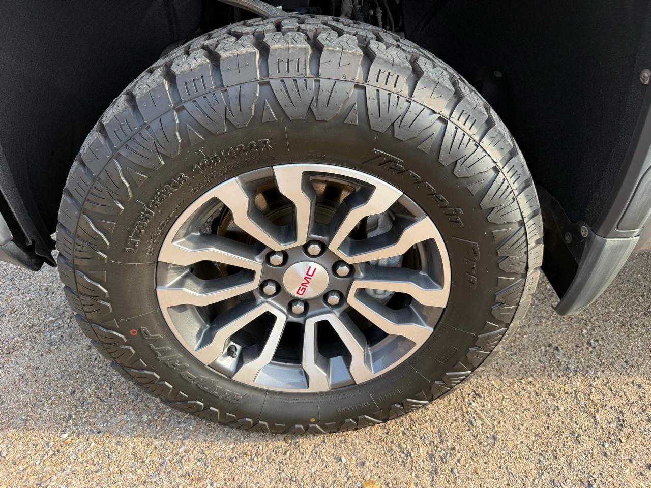 GMC Sierra 1500 AT4 Crew Cab Short Box 4WD 2021