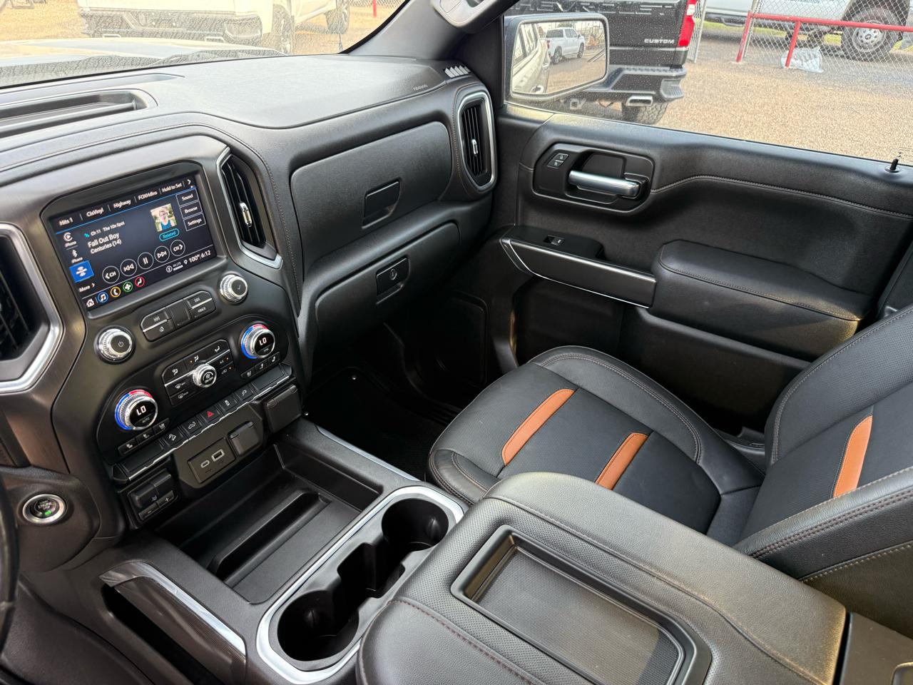 GMC Sierra 1500 AT4 Crew Cab Short Box 4WD 2021