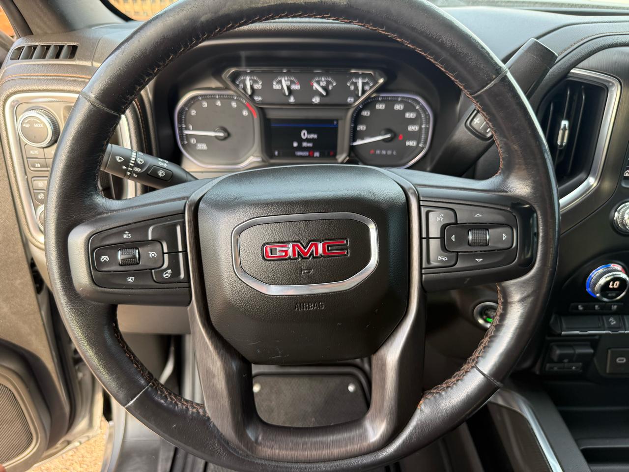 GMC Sierra 1500 AT4 Crew Cab Short Box 4WD 2021