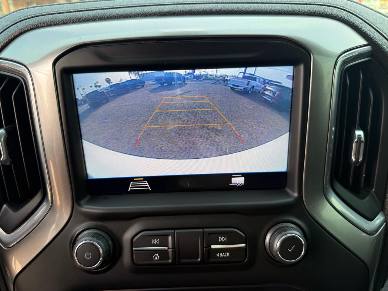 Chevrolet Silverado 1500 4WD Crew Cab 143.5" LT w/1LT 2021