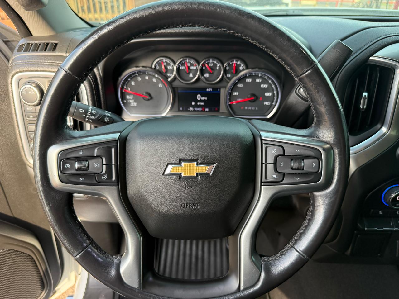 Chevrolet Silverado 1500 4WD Crew Cab 143.5" LT w/1LT 2021