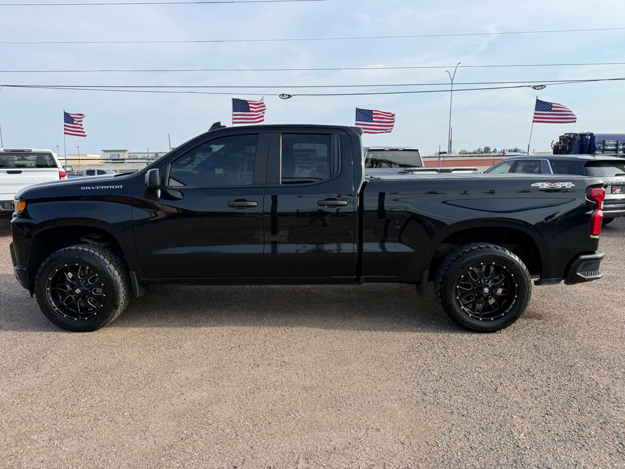 Chevrolet Silverado 1500 4WD Double Cab 143.5" Custom 2020