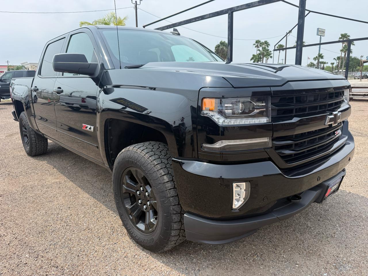 Chevrolet Silverado 1500 4WD Crew Cab 143.5" LTZ w/2LZ 2017