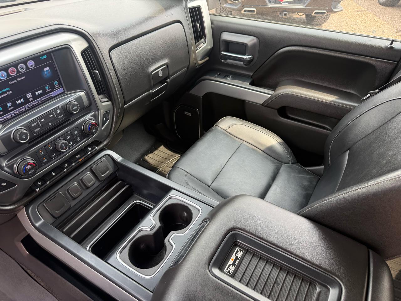 Chevrolet Silverado 1500 4WD Crew Cab 143.5" LTZ w/2LZ 2017