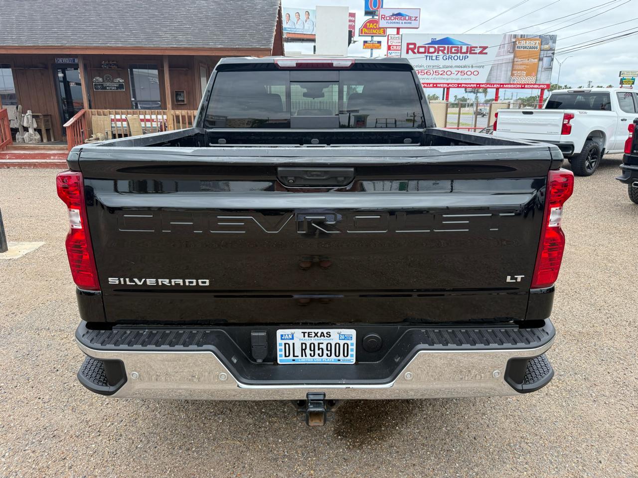Chevrolet Silverado 1500 4WD Crew Cab 143.5" LT w/1LT 2022
