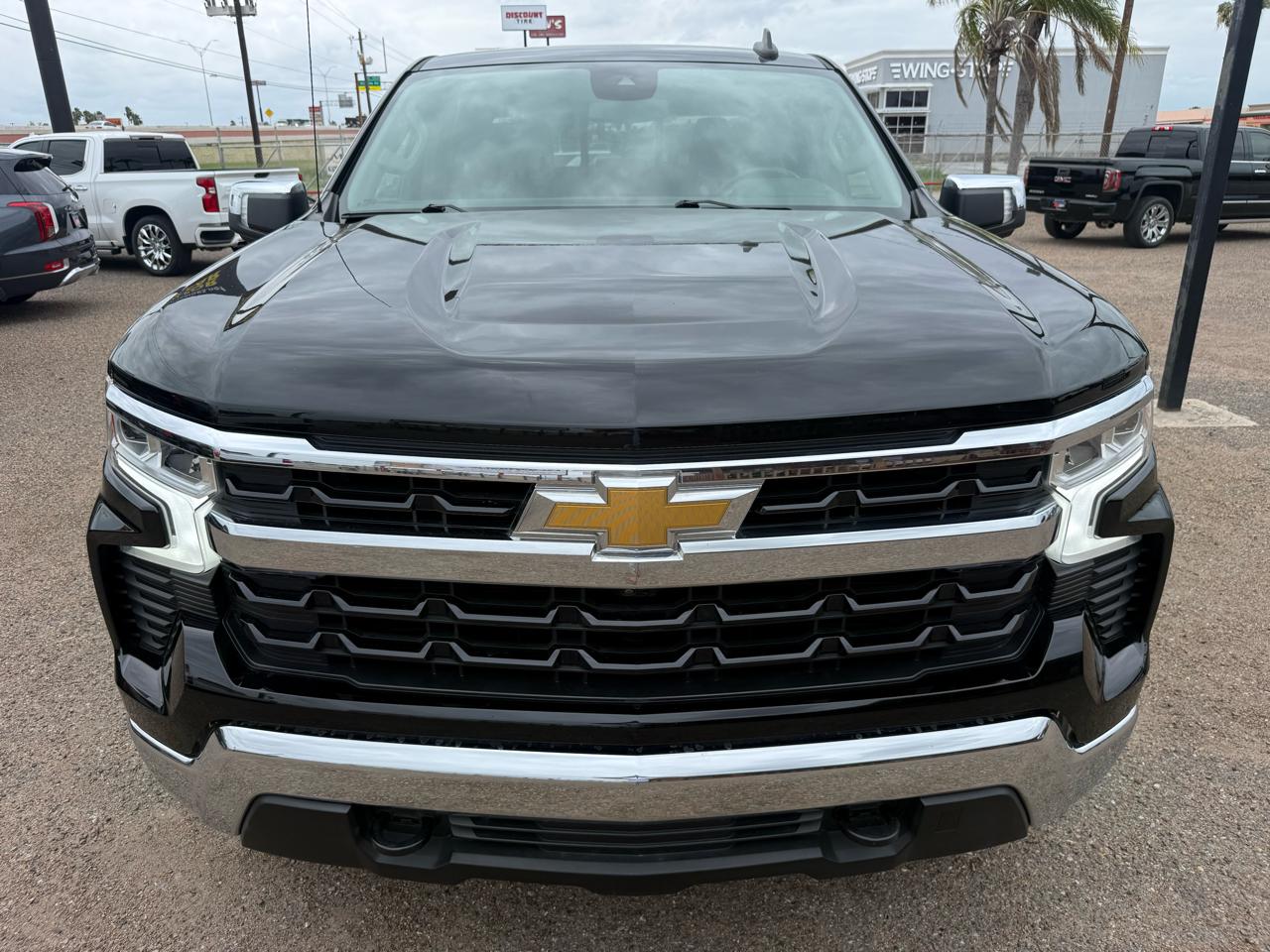 Chevrolet Silverado 1500 4WD Crew Cab 143.5" LT w/1LT 2022