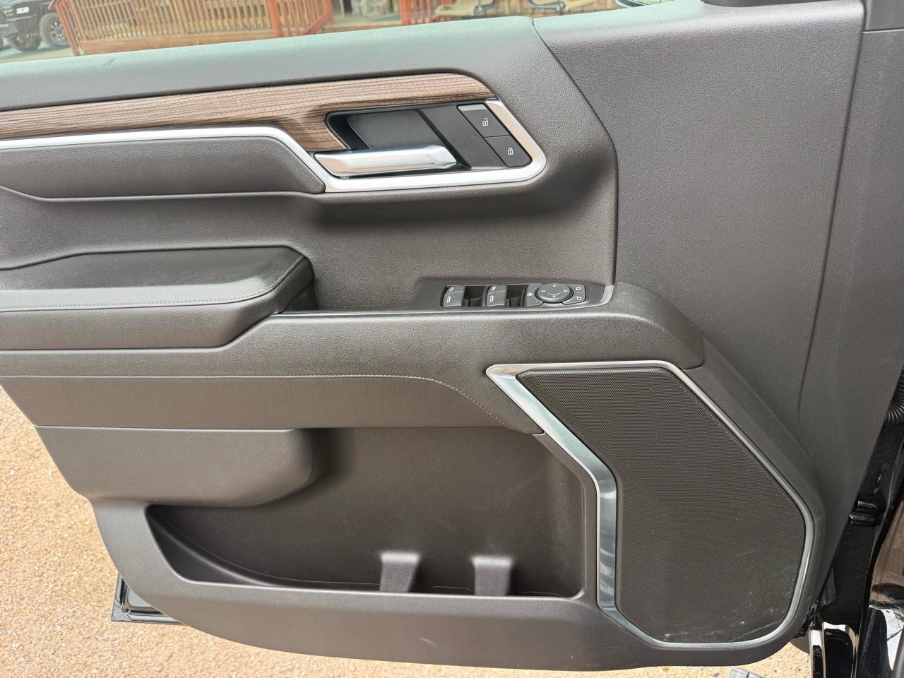 Chevrolet Silverado 1500 4WD Crew Cab 143.5" LT w/1LT 2022