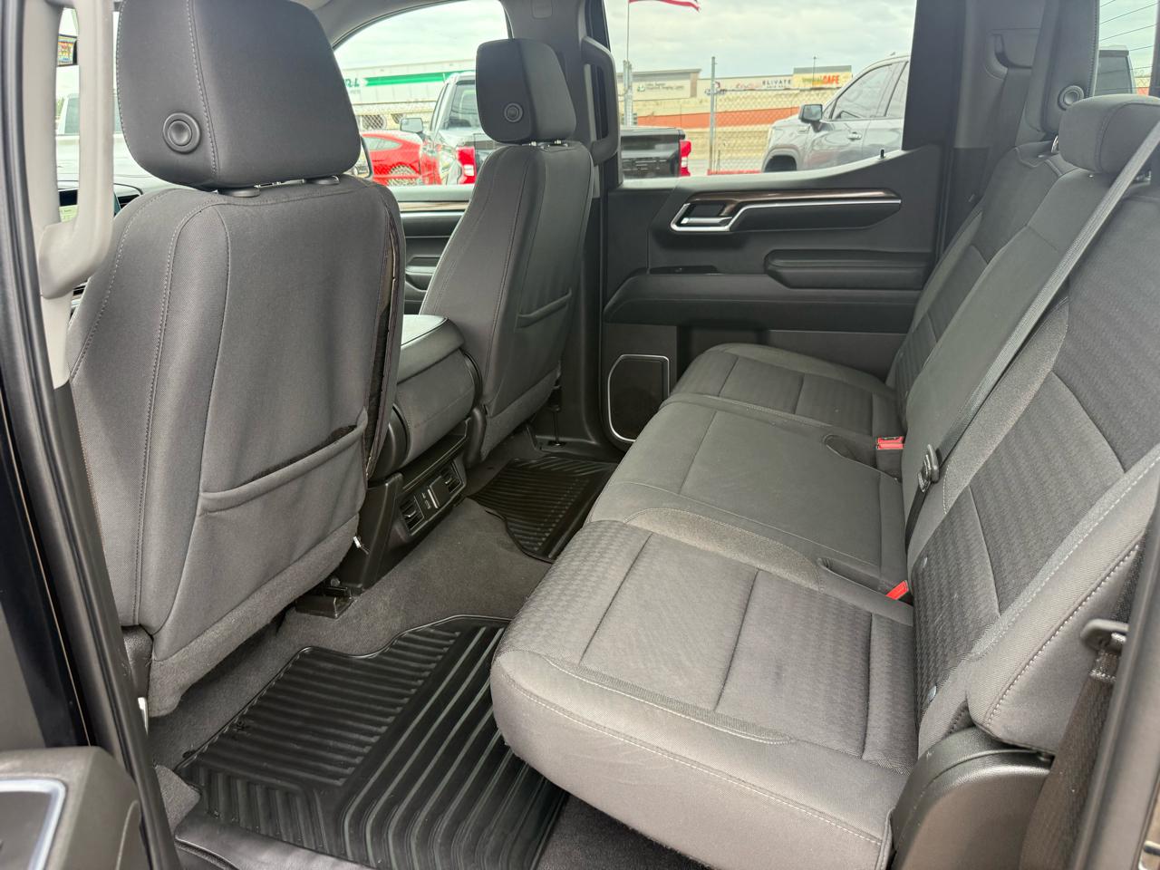 Chevrolet Silverado 1500 4WD Crew Cab 143.5" LT w/1LT 2022