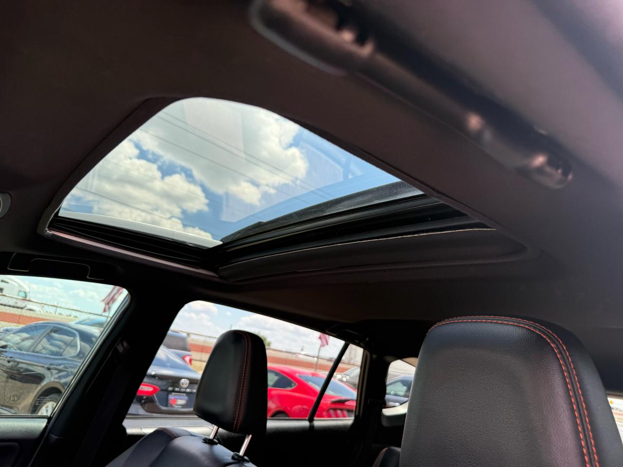 Toyota RAV4 SE FWD 2017