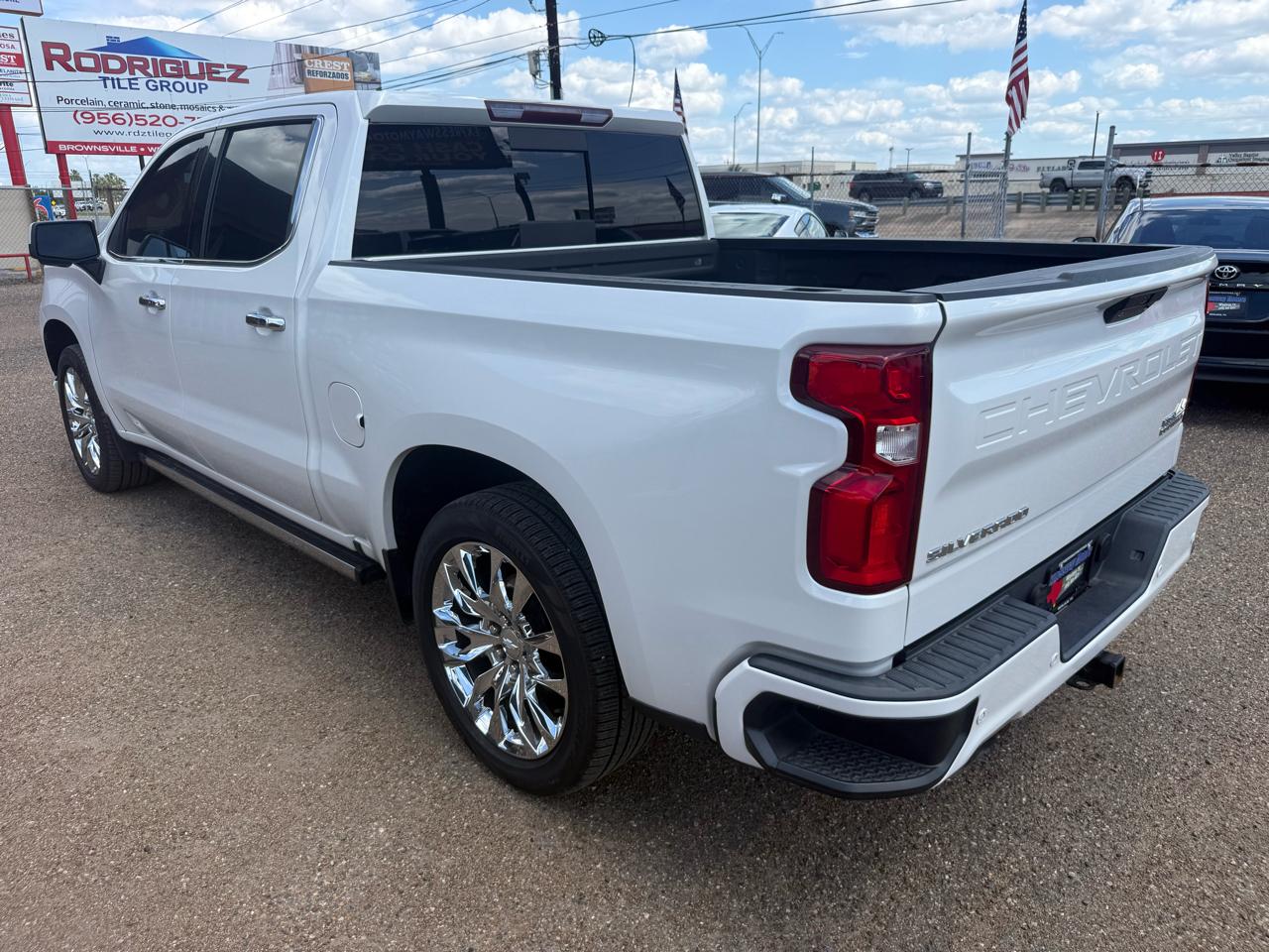 Chevrolet Silverado 1500 4WD Crew Cab 143.5" High Country 2021