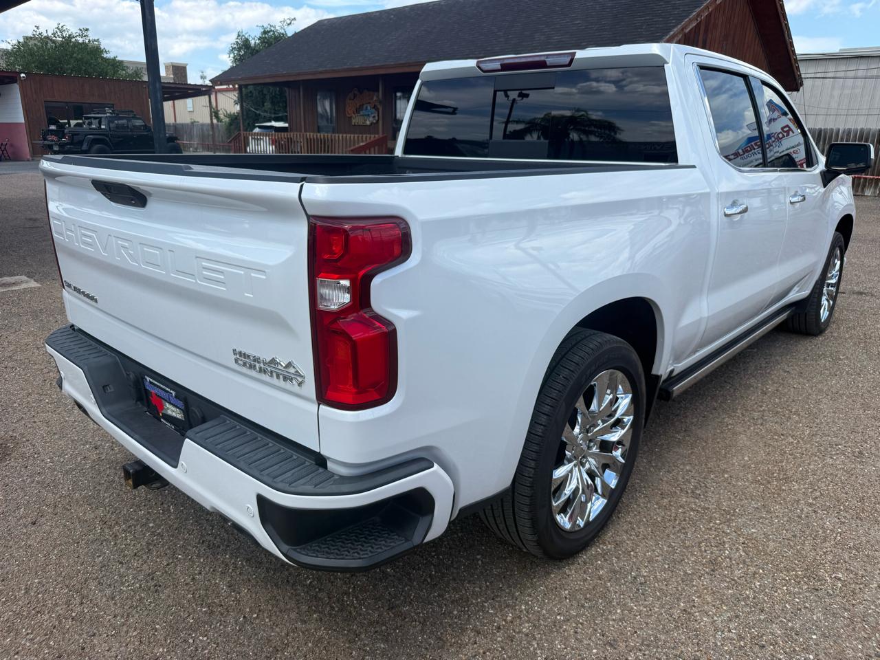 Chevrolet Silverado 1500 4WD Crew Cab 143.5" High Country 2021