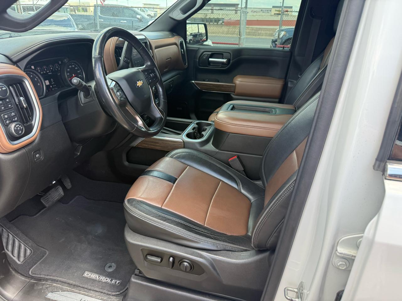 Chevrolet Silverado 1500 4WD Crew Cab 143.5" High Country 2021