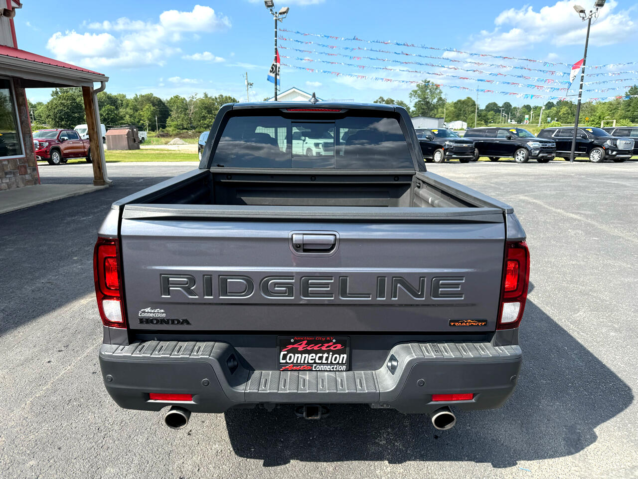 2024 Honda Ridgeline TrailSport photo 3