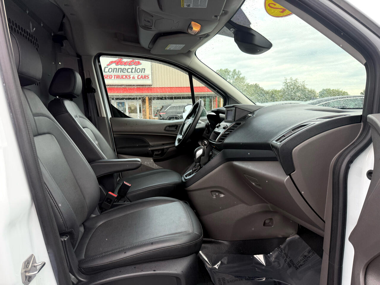2022 Ford Transit Van XL photo 18