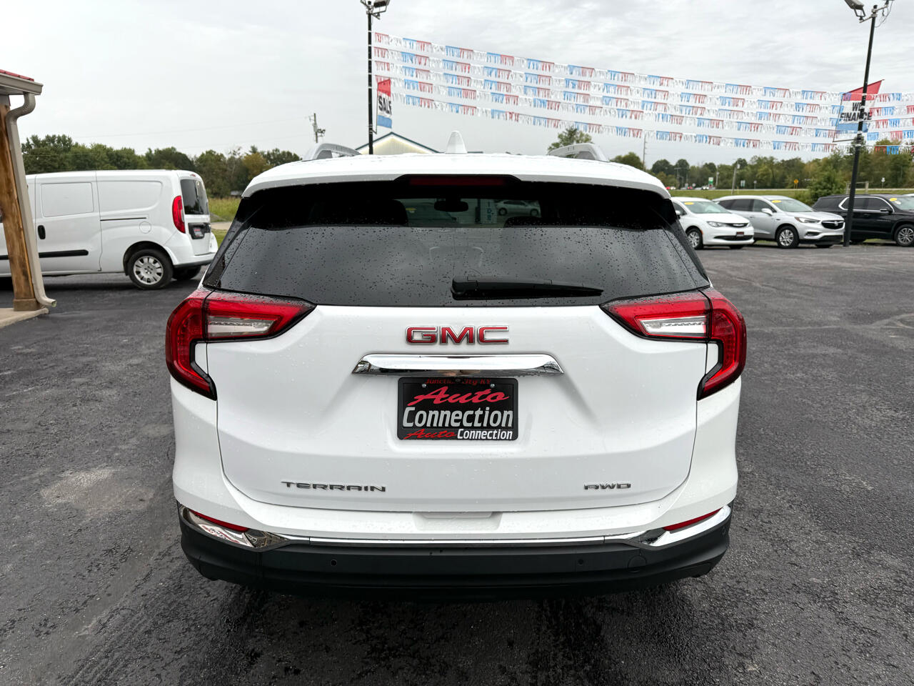 2023 Gmc Terrain SLT photo 2