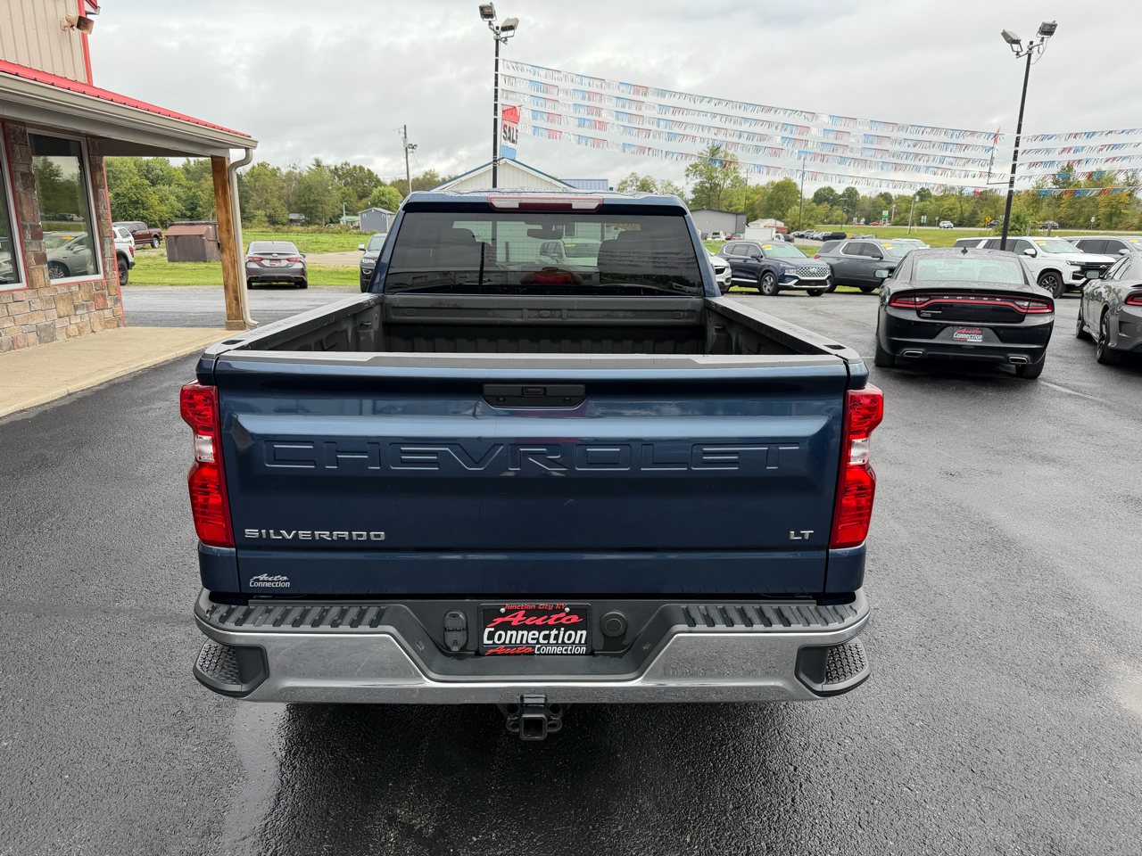2019 Chevrolet Silverado LT photo 3