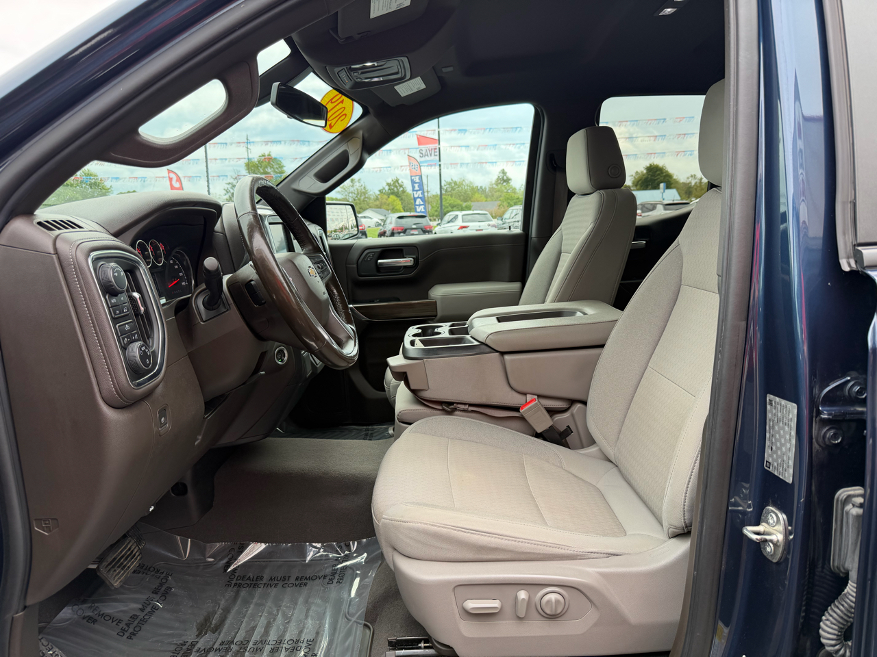 2019 Chevrolet Silverado LT photo 12