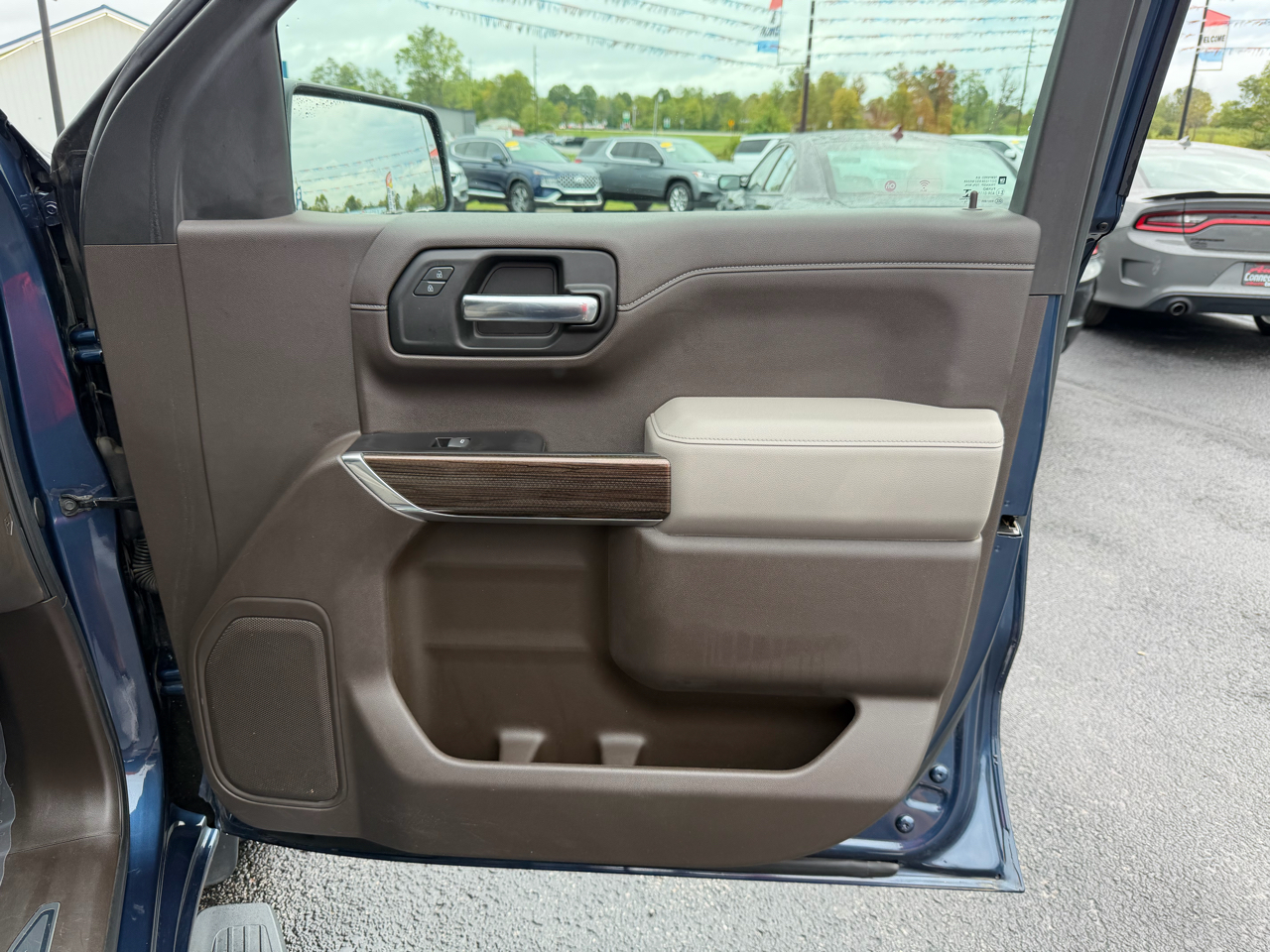2019 Chevrolet Silverado LT photo 18