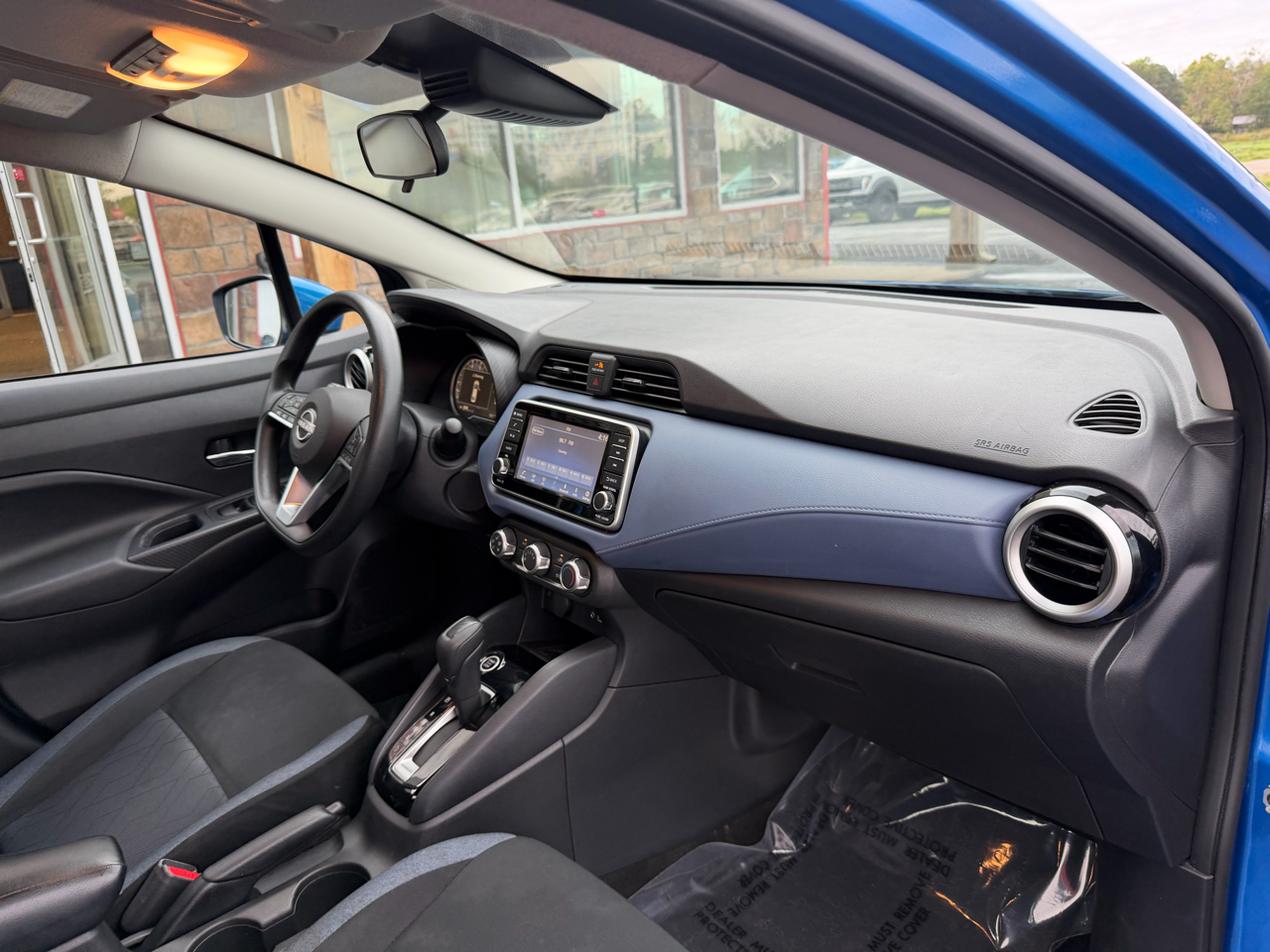 2023 Nissan Versa SV photo 16