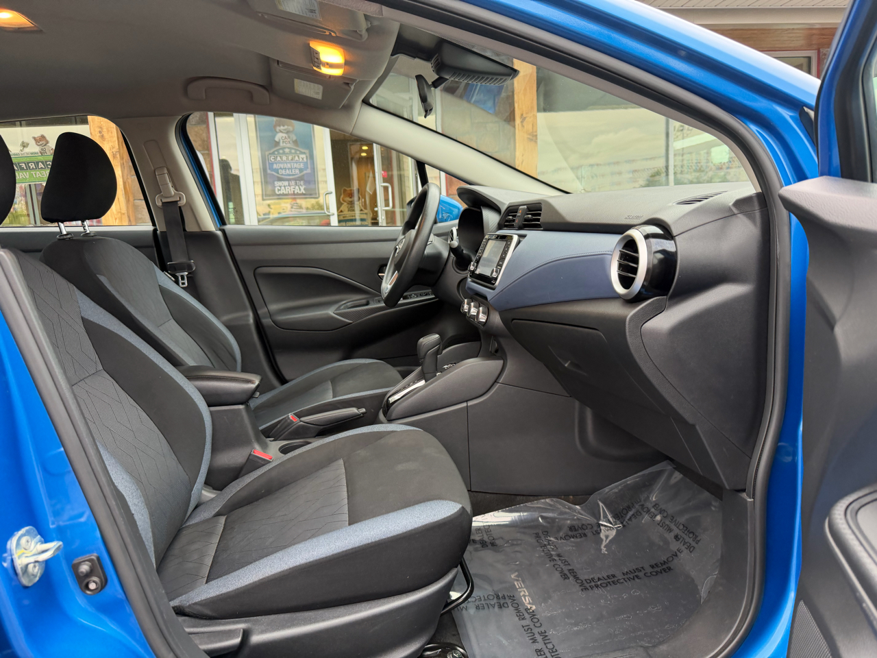 2023 Nissan Versa SV photo 17