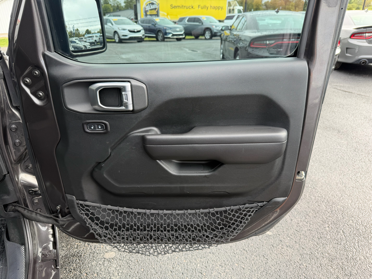 2018 Jeep Wrangler Unlimited Sport photo 17