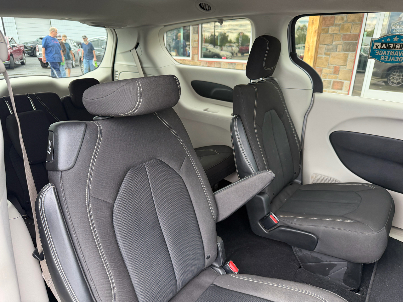 2020 Chrysler Voyager LX photo 18