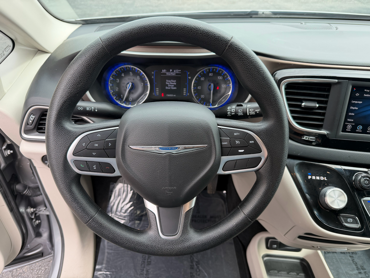 2020 Chrysler Voyager LX photo 24