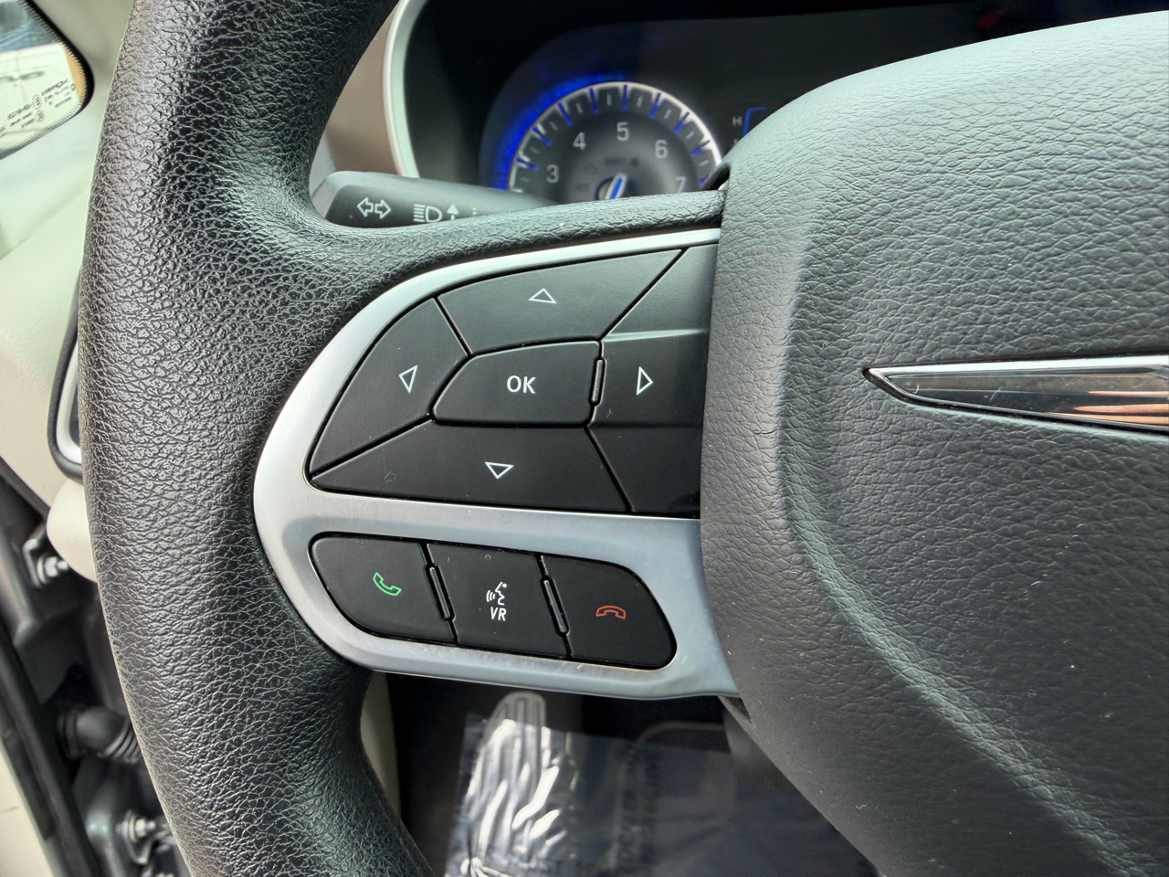 2020 Chrysler Voyager LX photo 25