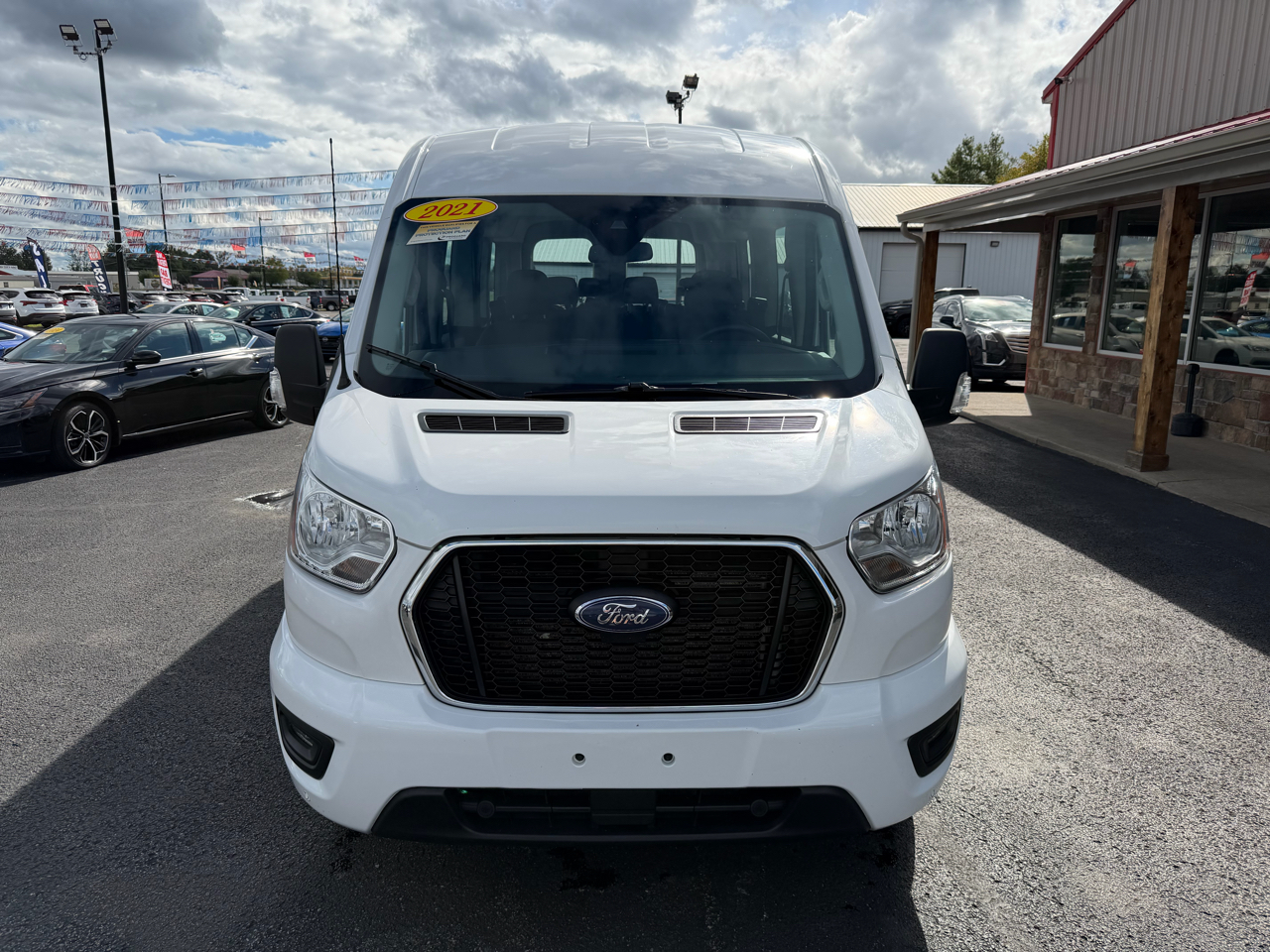 2021 Ford Transit Passenger XLT photo 5
