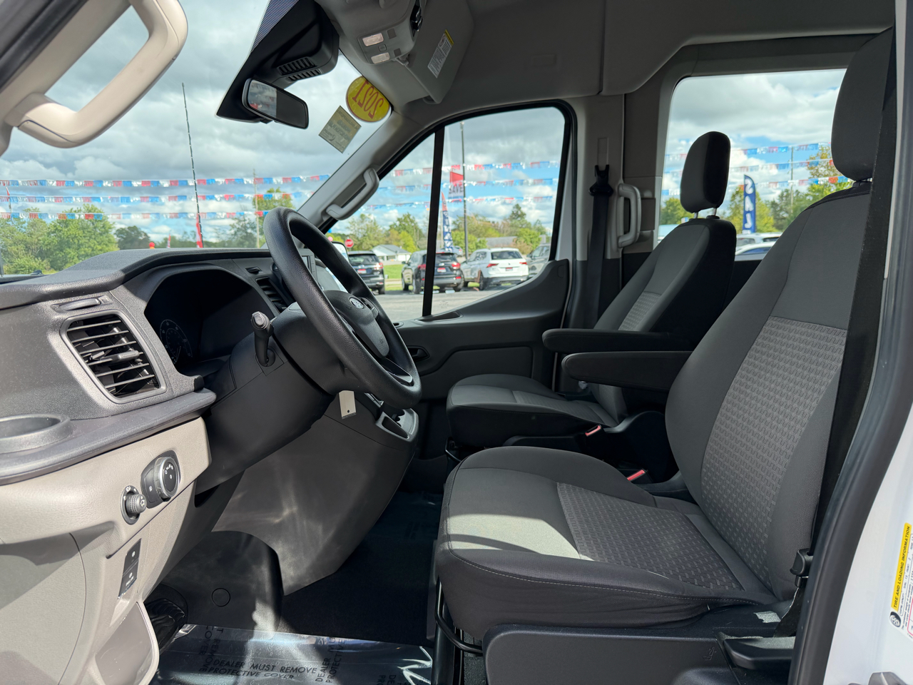 2021 Ford Transit Passenger XLT photo 9