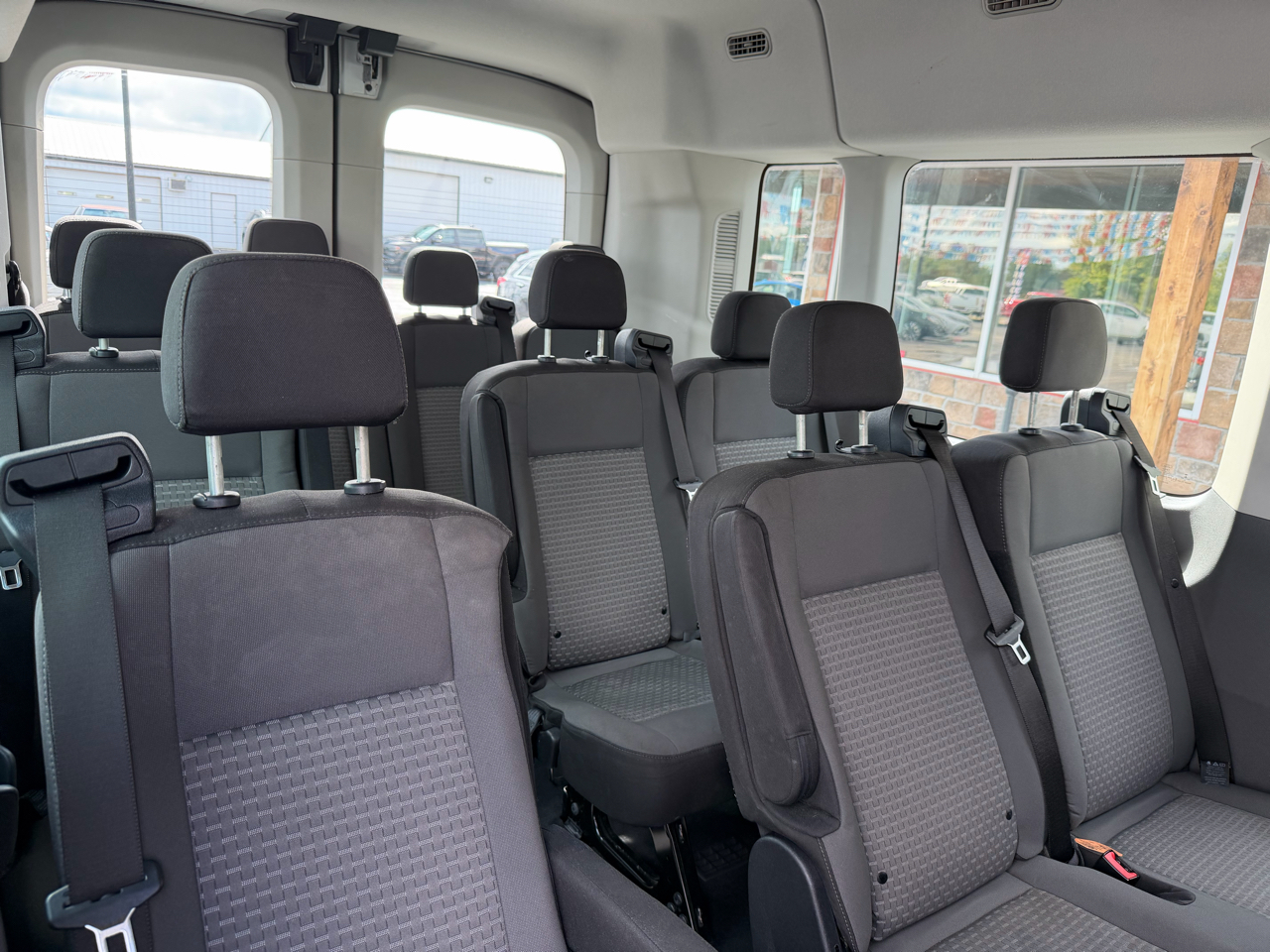 2021 Ford Transit Passenger XLT photo 12