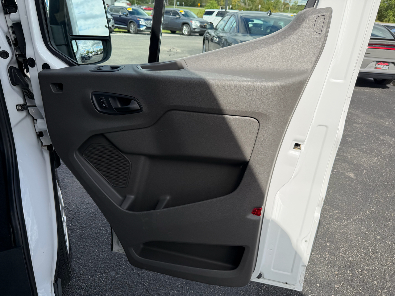 2021 Ford Transit Passenger XLT photo 14