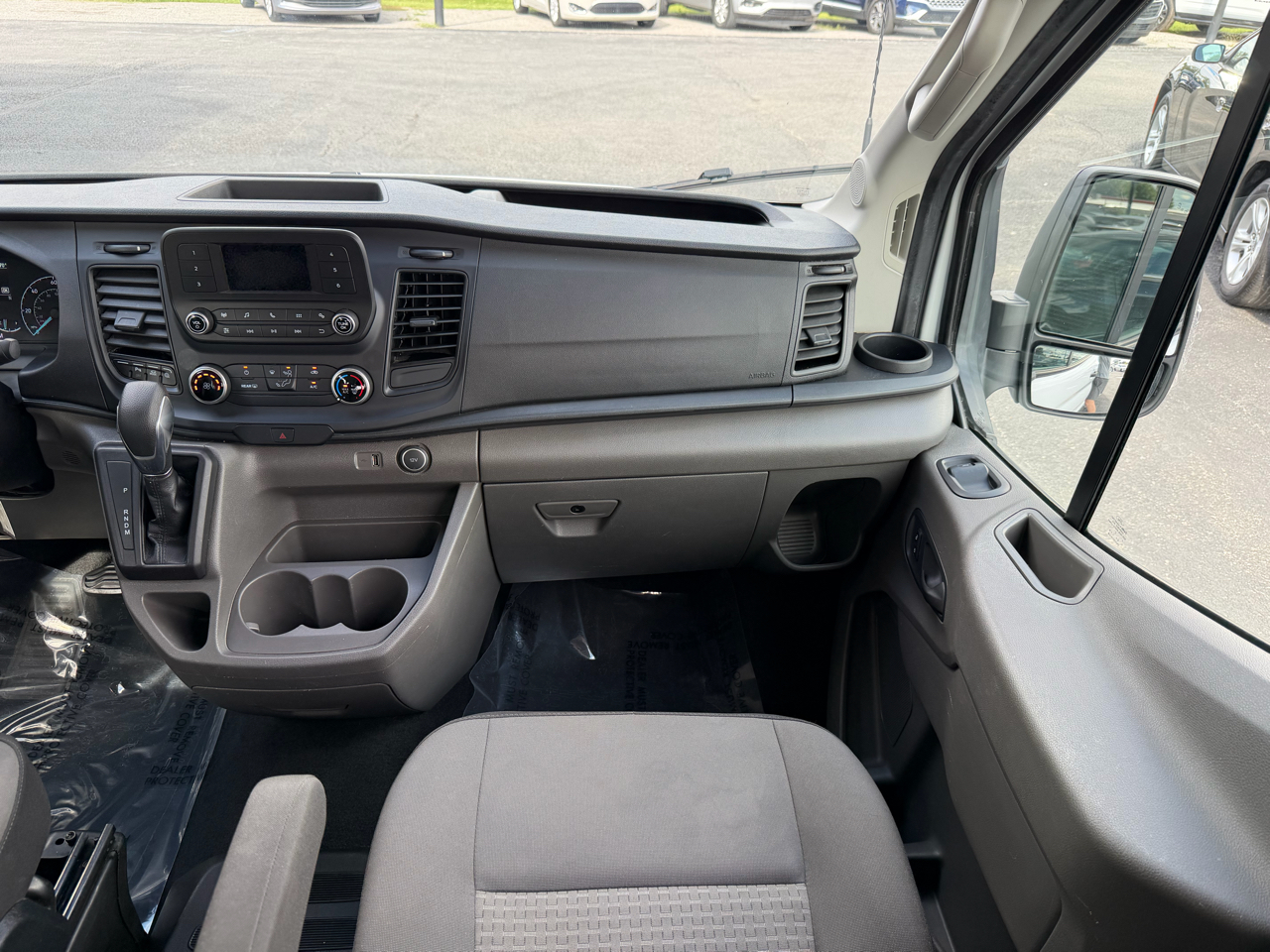 2021 Ford Transit Passenger XLT photo 17