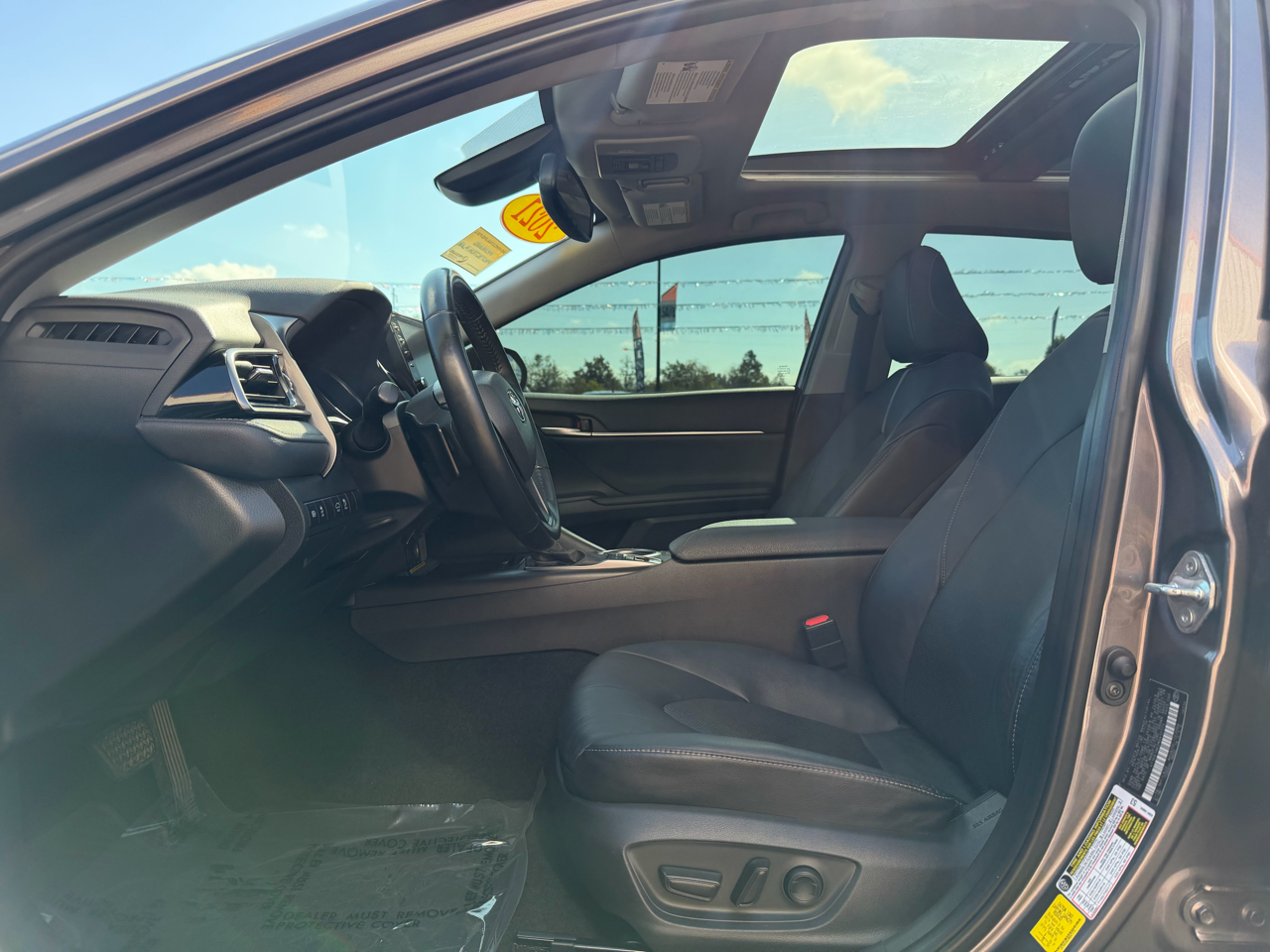2021 Toyota Camry XSE photo 7