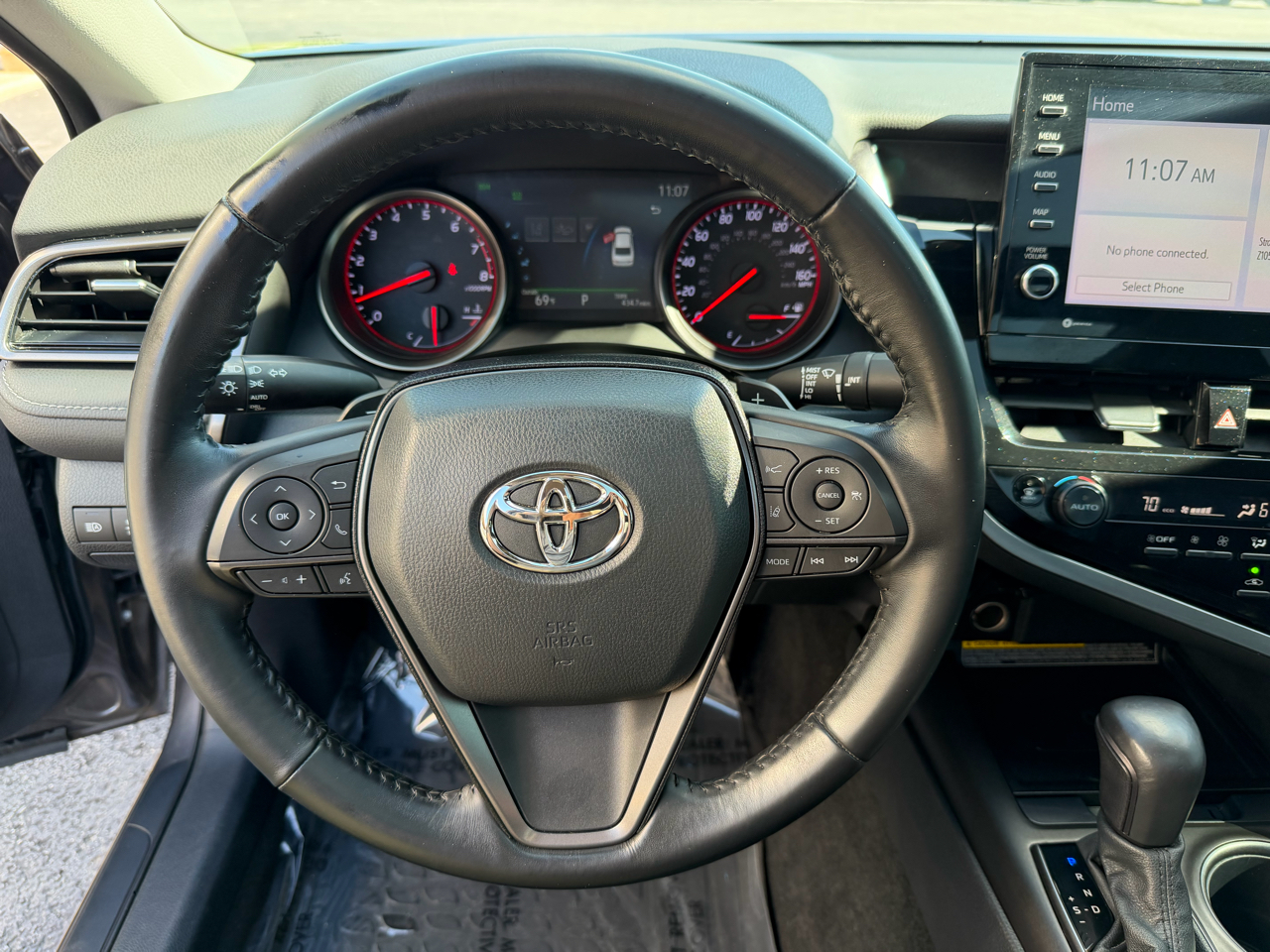 2021 Toyota Camry XSE photo 17