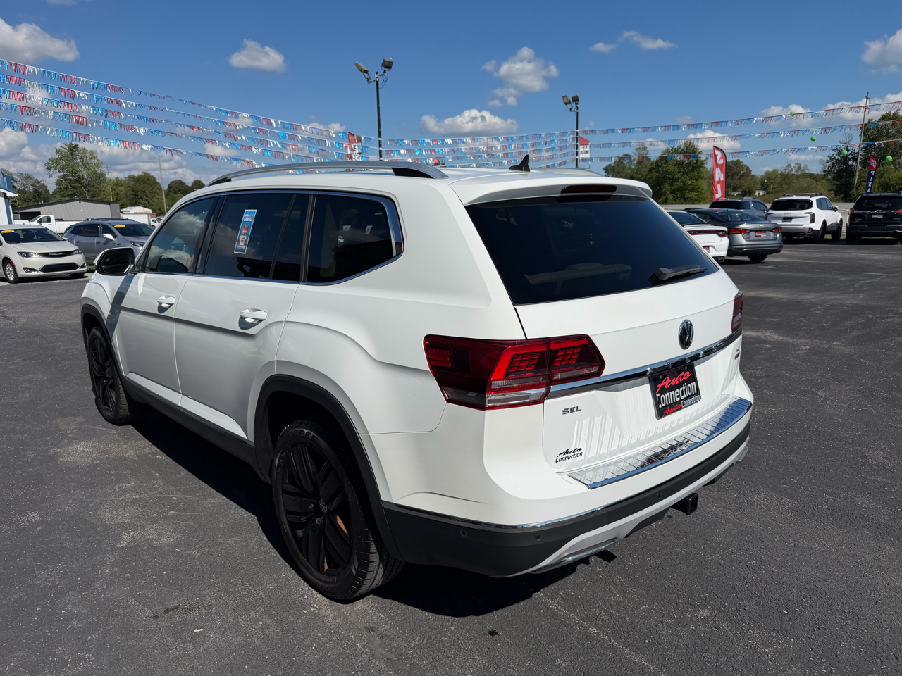 2018 Volkswagen Atlas SEL Premium photo 4