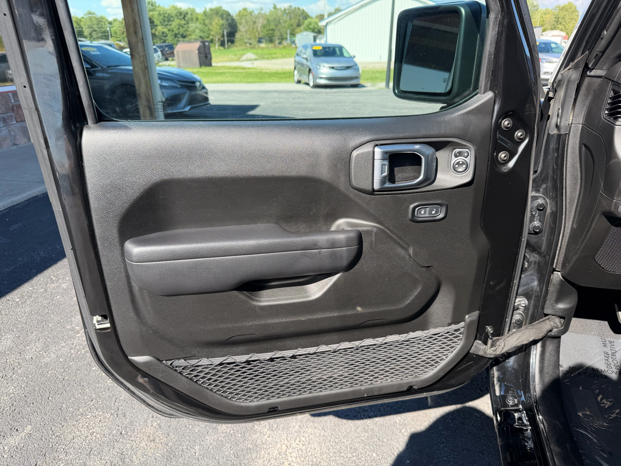 2024 Jeep Wrangler 4xe photo 10