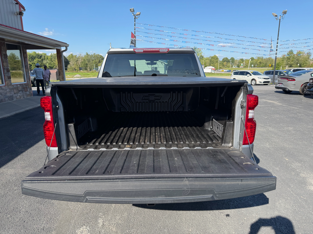 2022 Chevrolet Silverado 1500 LT photo 4