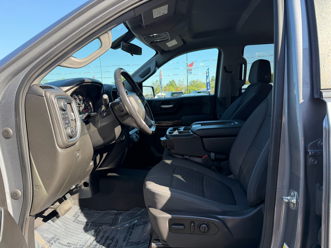 2022 Chevrolet Silverado 1500 LT photo 11