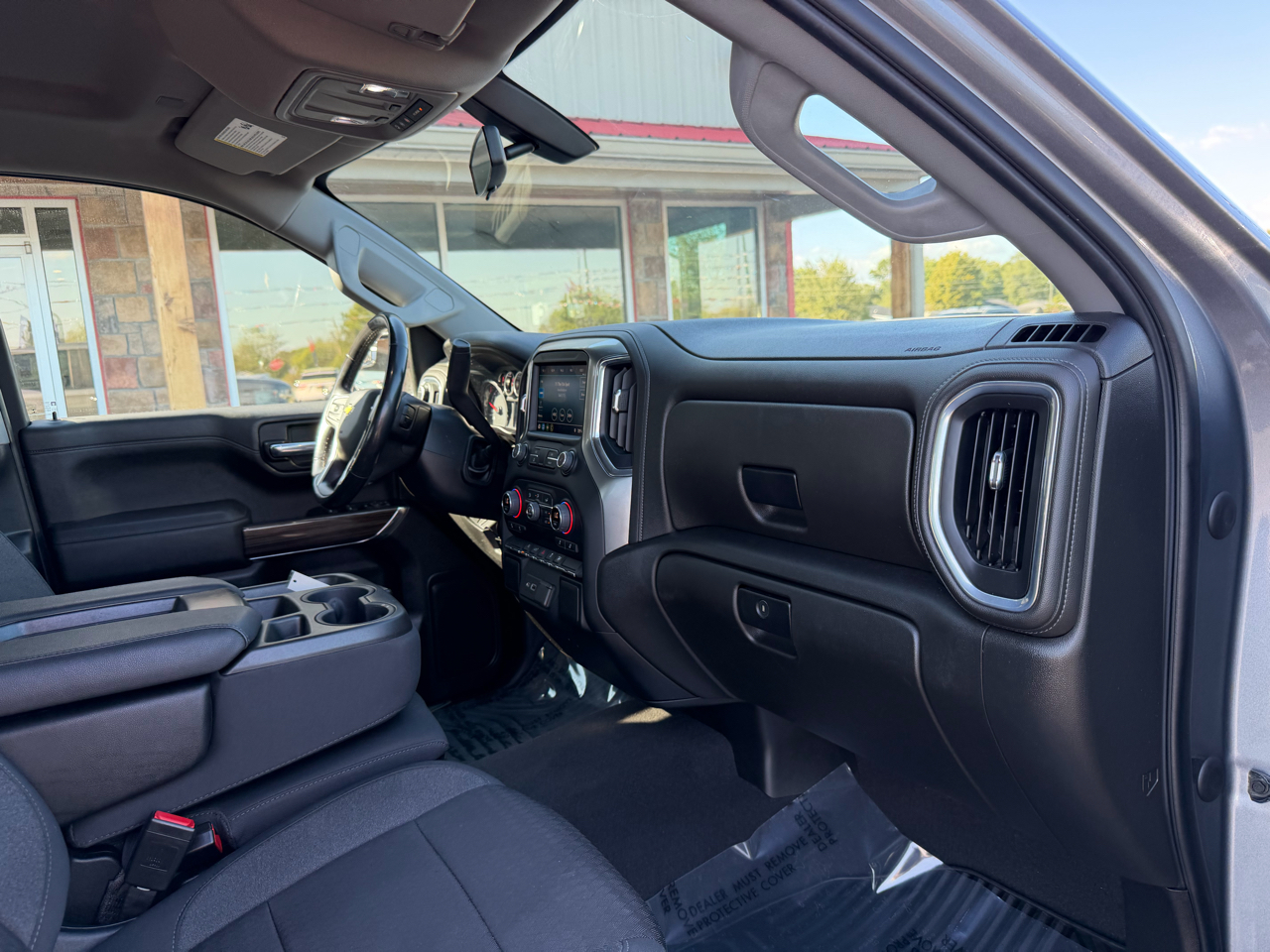 2022 Chevrolet Silverado 1500 LT photo 18