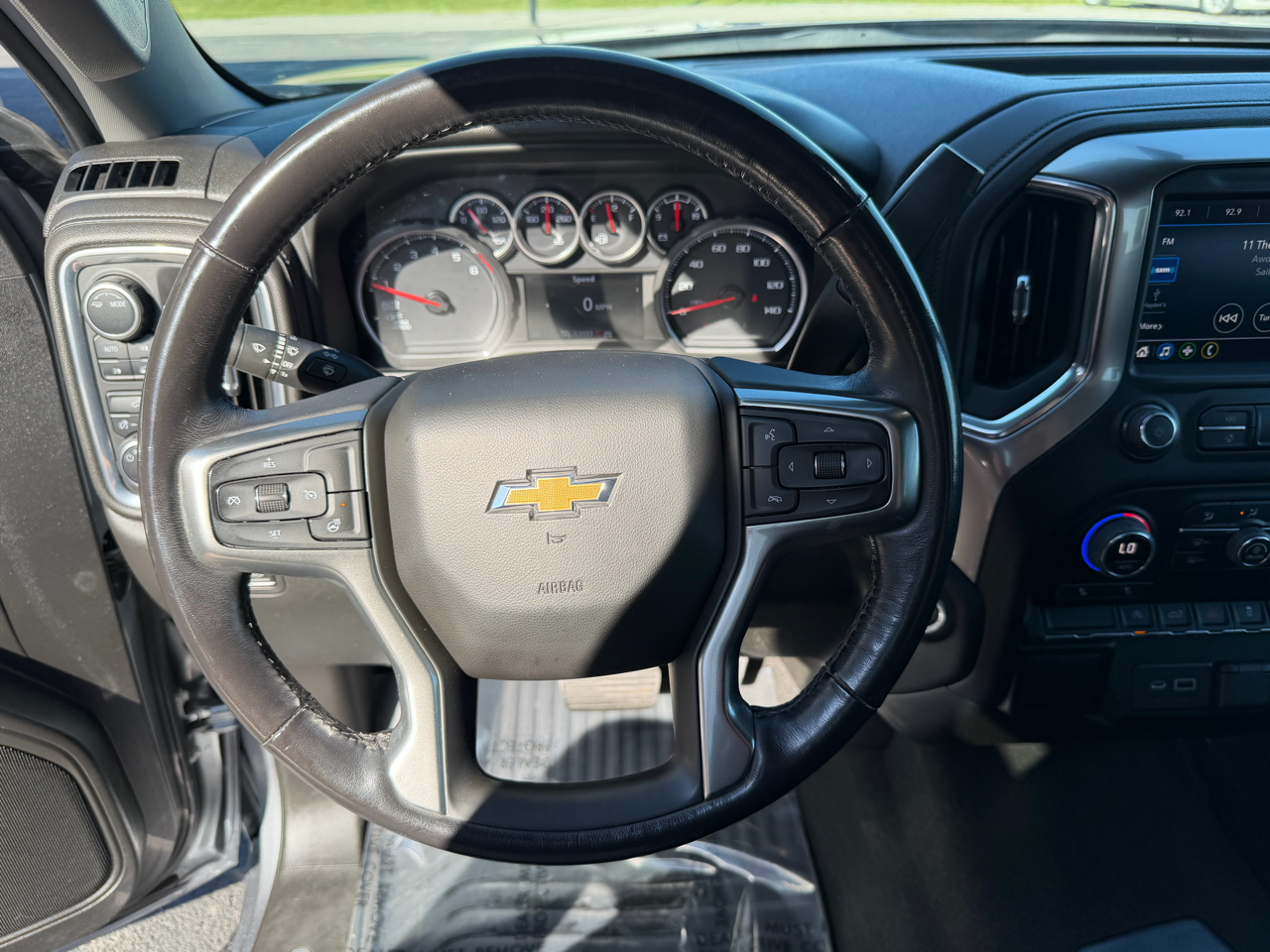 2022 Chevrolet Silverado 1500 LT photo 22