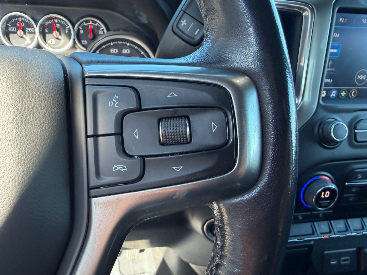 2022 Chevrolet Silverado 1500 LT photo 24
