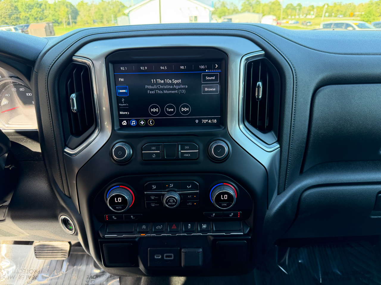 2022 Chevrolet Silverado 1500 LT photo 25