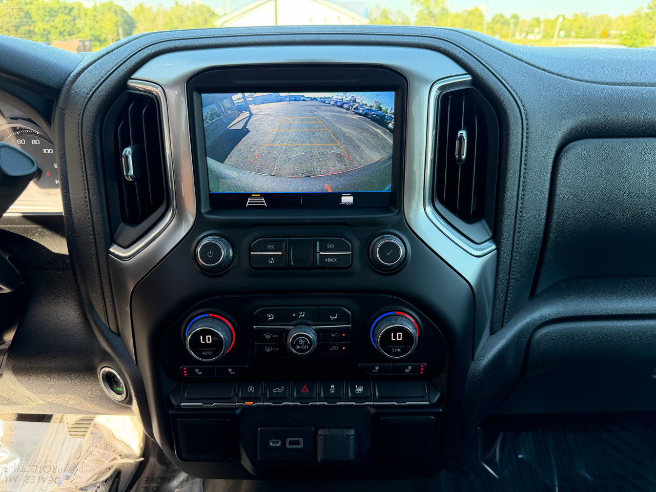 2022 Chevrolet Silverado 1500 LT photo 26