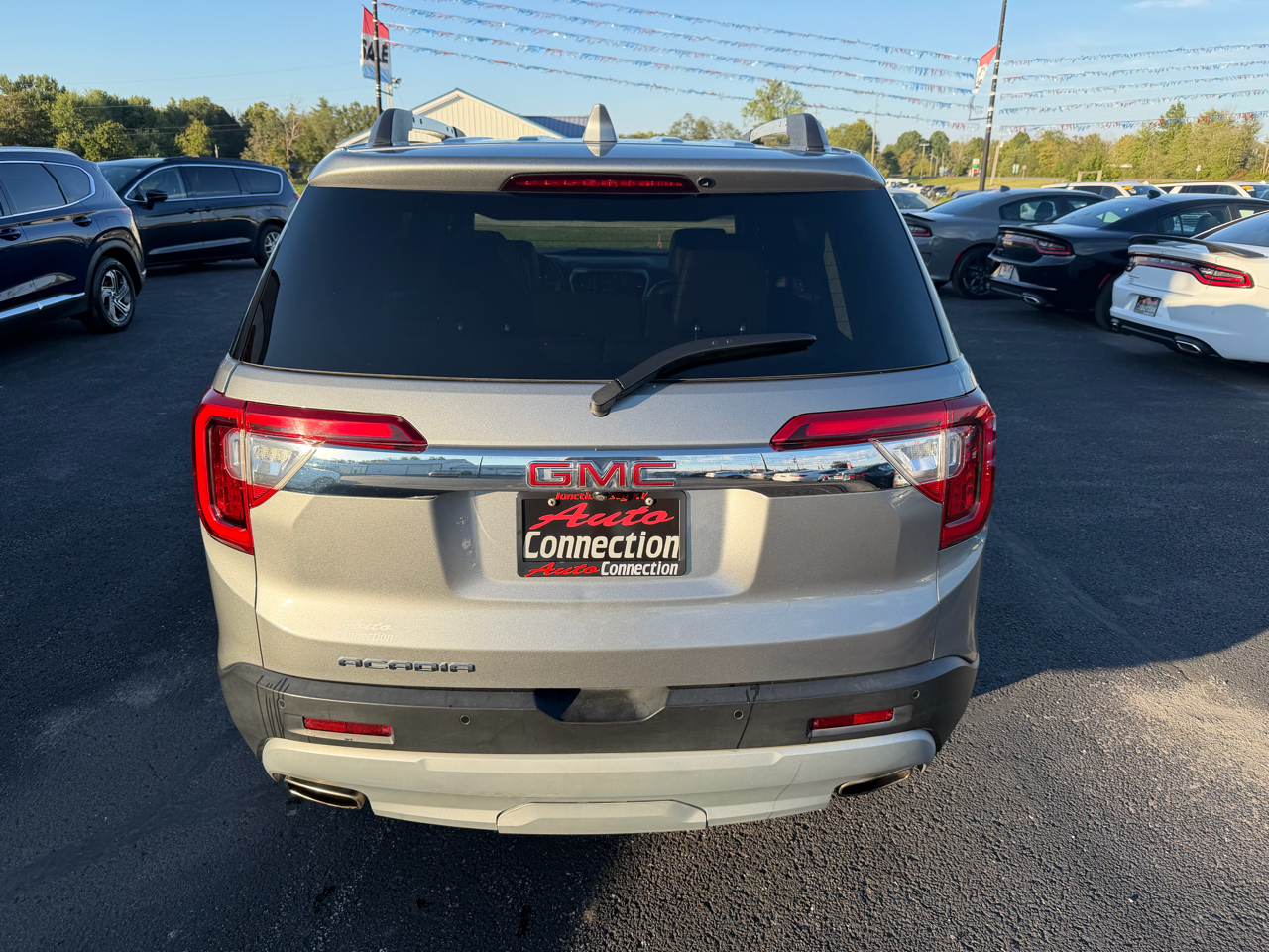 2023 Gmc Acadia SLT photo 3