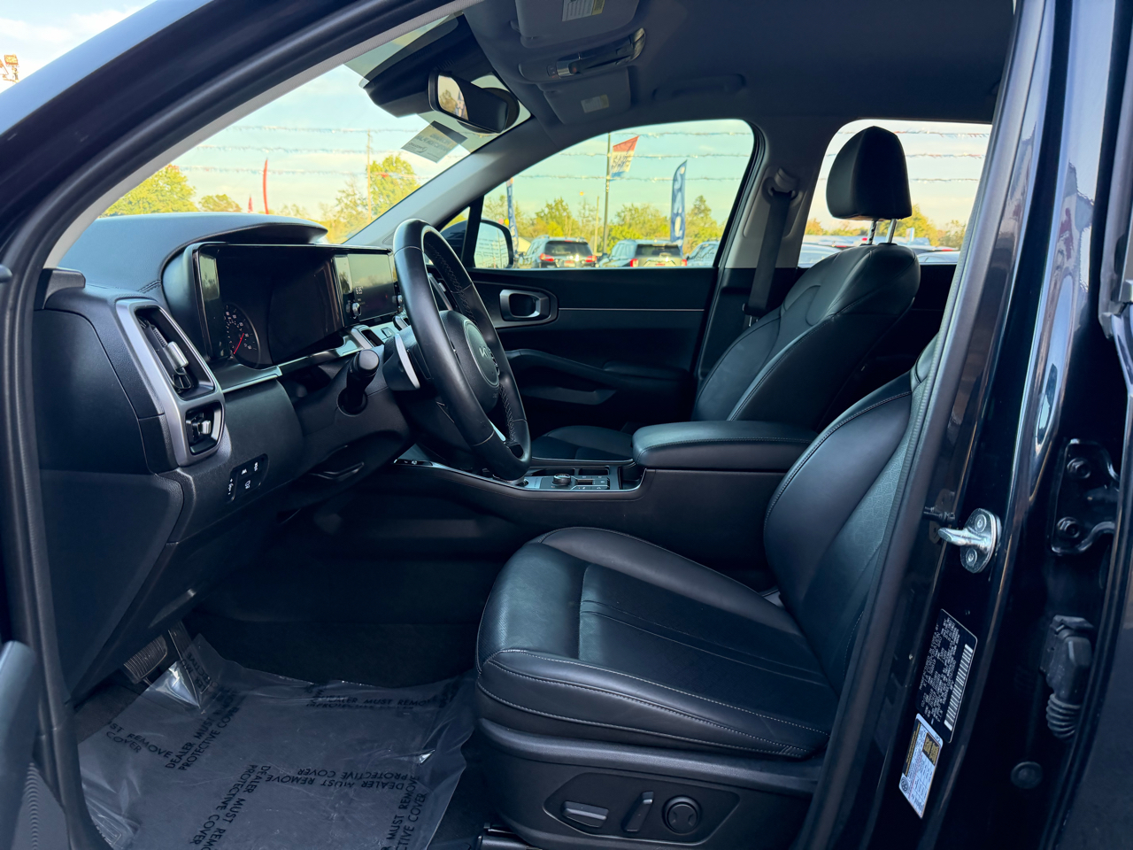 2023 Kia Sorento EX photo 10